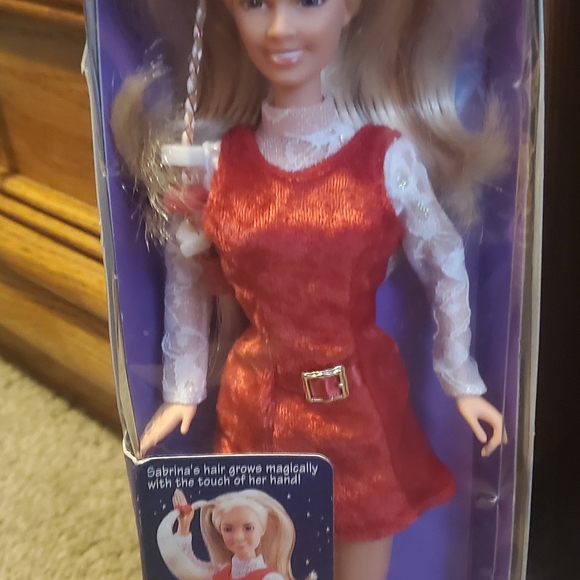 Sabrina the Teenage Witch collector doll - Picture 3 of 3